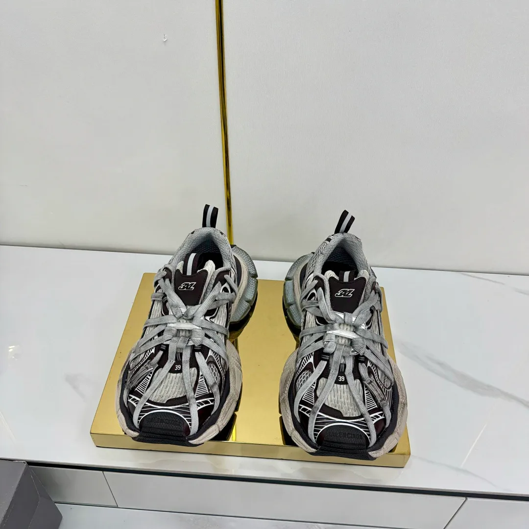 Кроссовки Женские Balenciaga 11165635