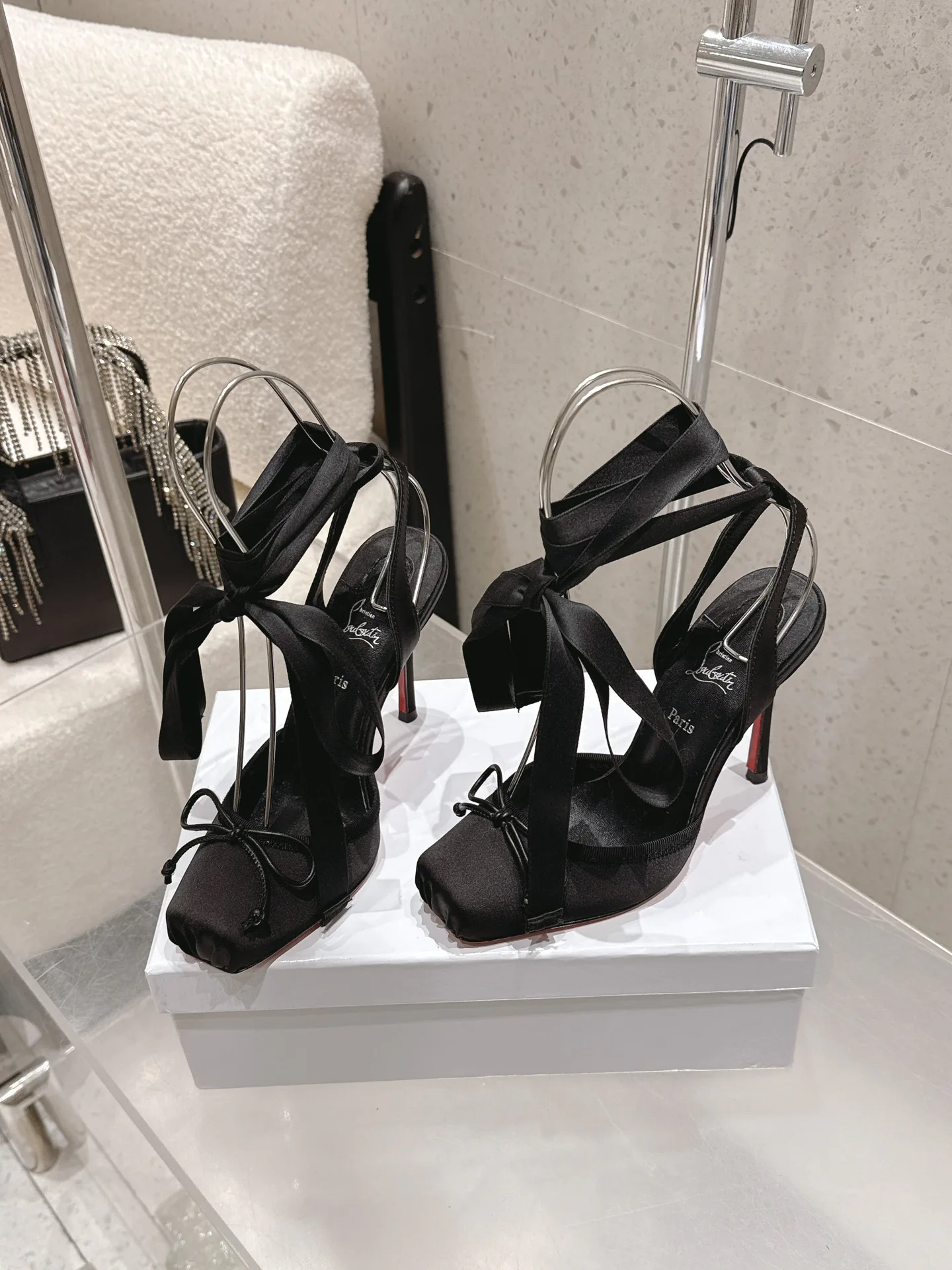 Туфли Женские Christian Louboutin 13078792