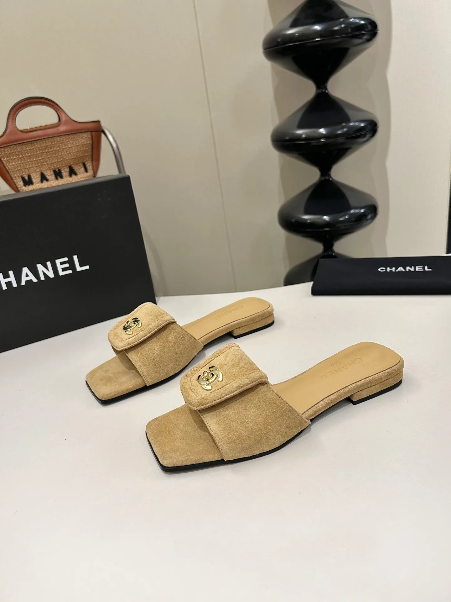 Шлепанцы Женские Chanel 13077796