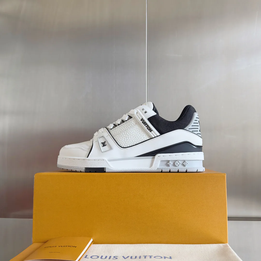 Кроссовки Женские Louis Vuitton 10646332