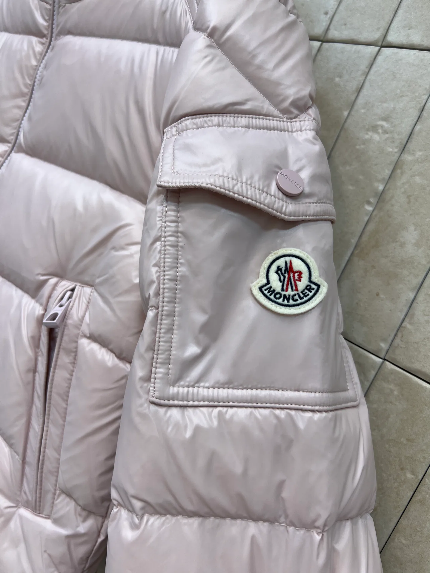 Куртки И Пуховики Женские Moncler 19337211