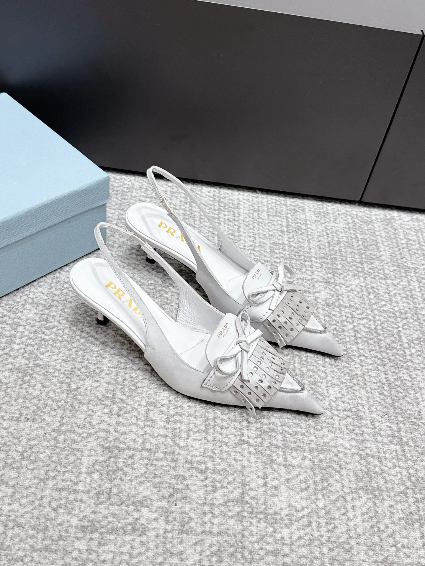 Туфли Женские Prada 13540594