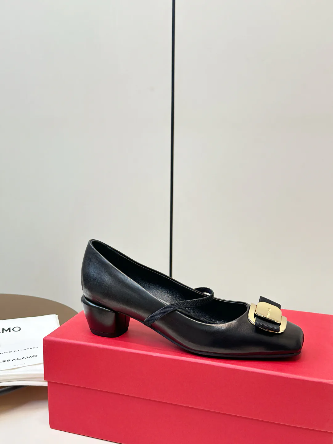 Туфли Женские Salvatore Ferragamo 11668914