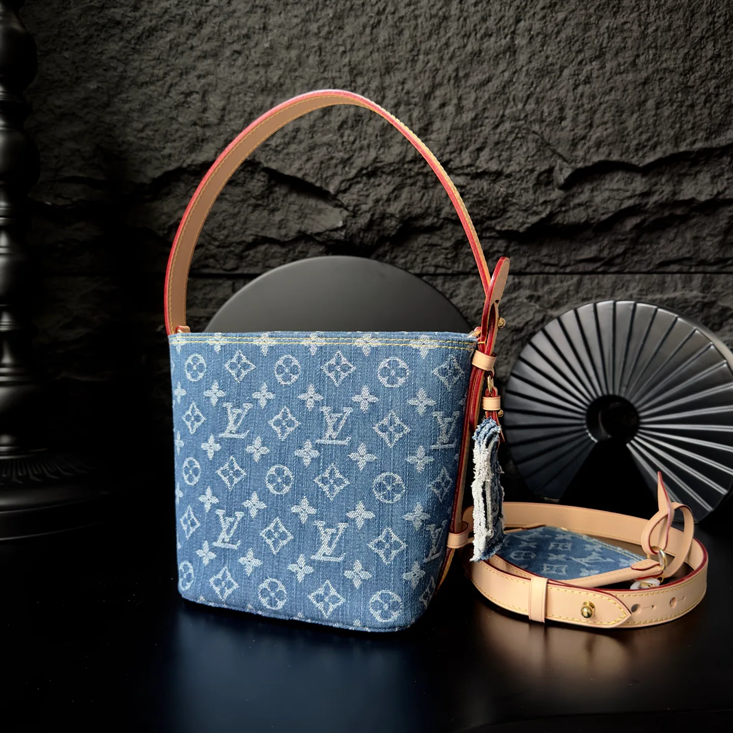 Классические Сумки Женские Louis Vuitton 16830635