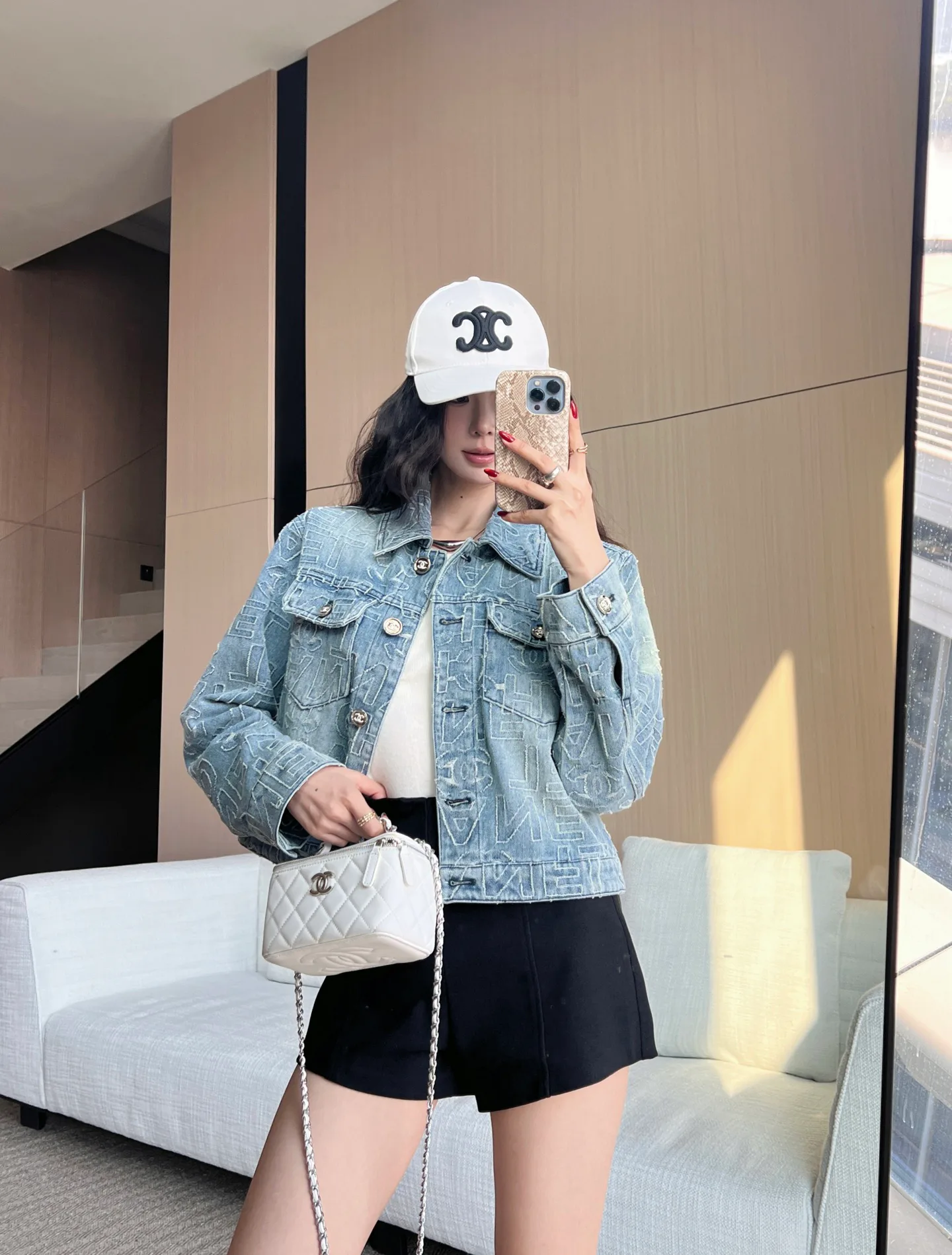 Куртки И Пуховики Женские Chanel 8115