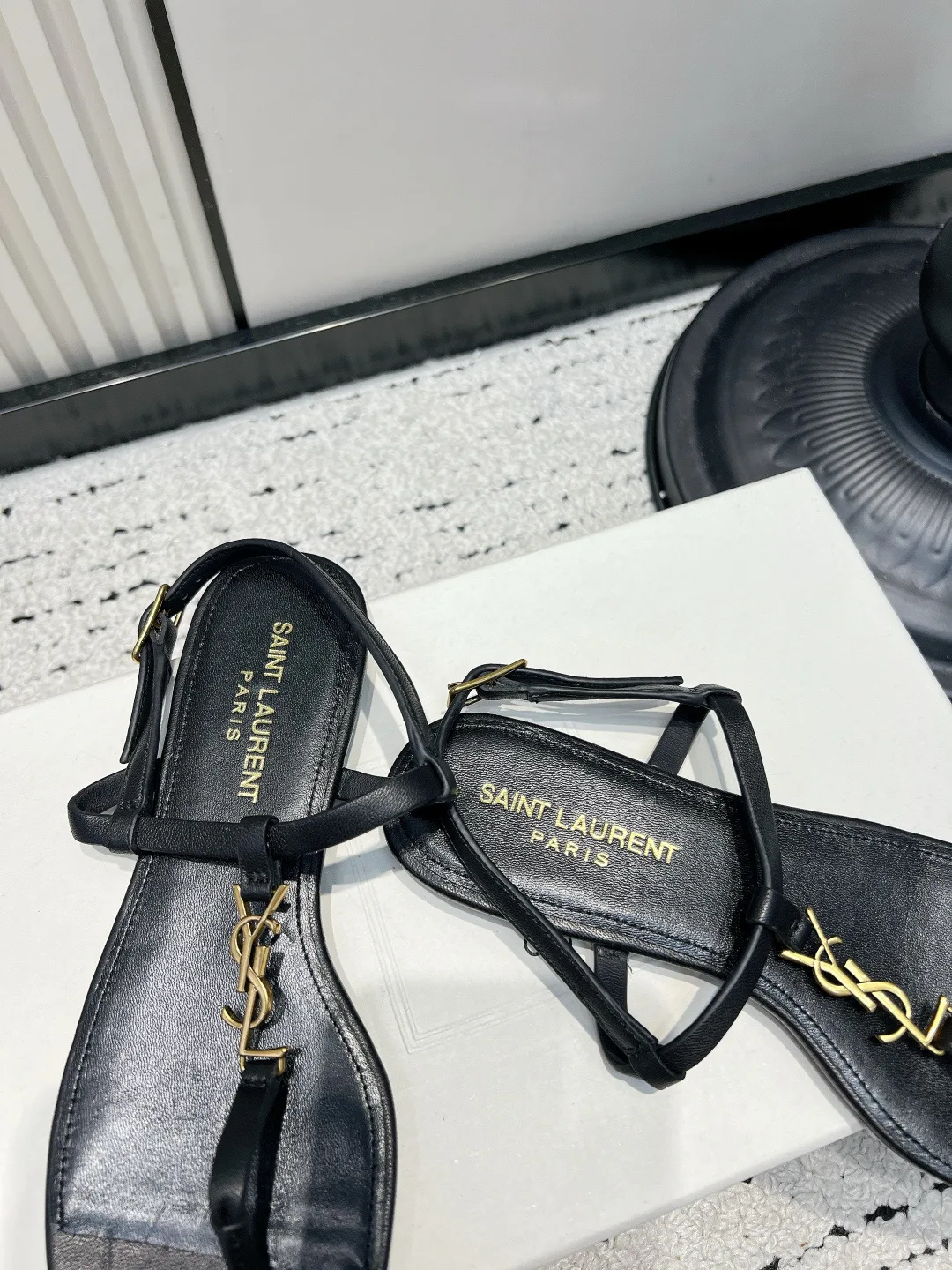 Шлепанцы Женские Saint Laurent 17578042