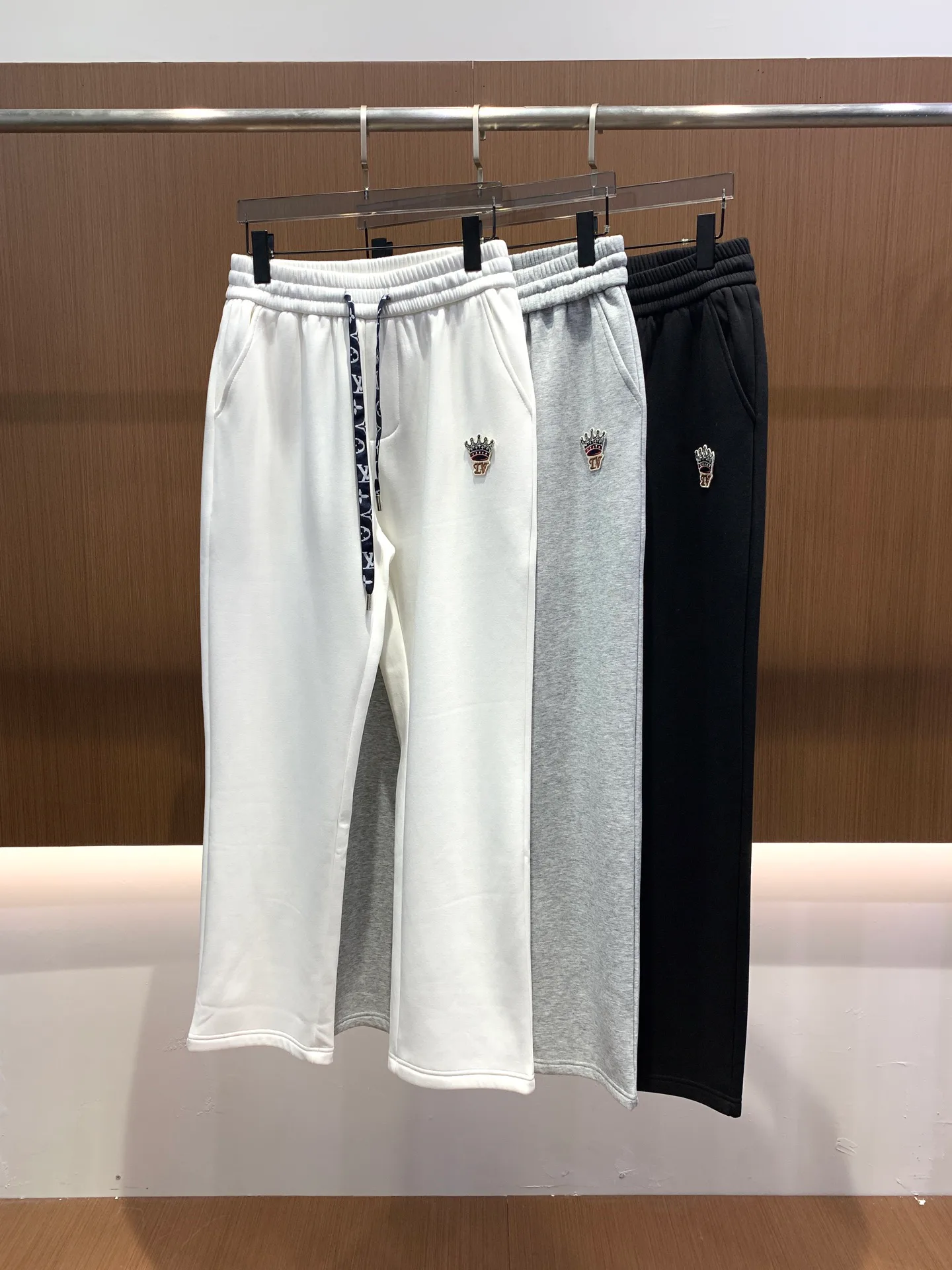 Брюки Мужские Louis Vuitton 17920643