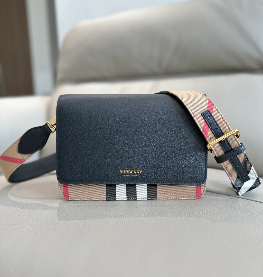 Сумки На Ремне Женские Burberry 5063058