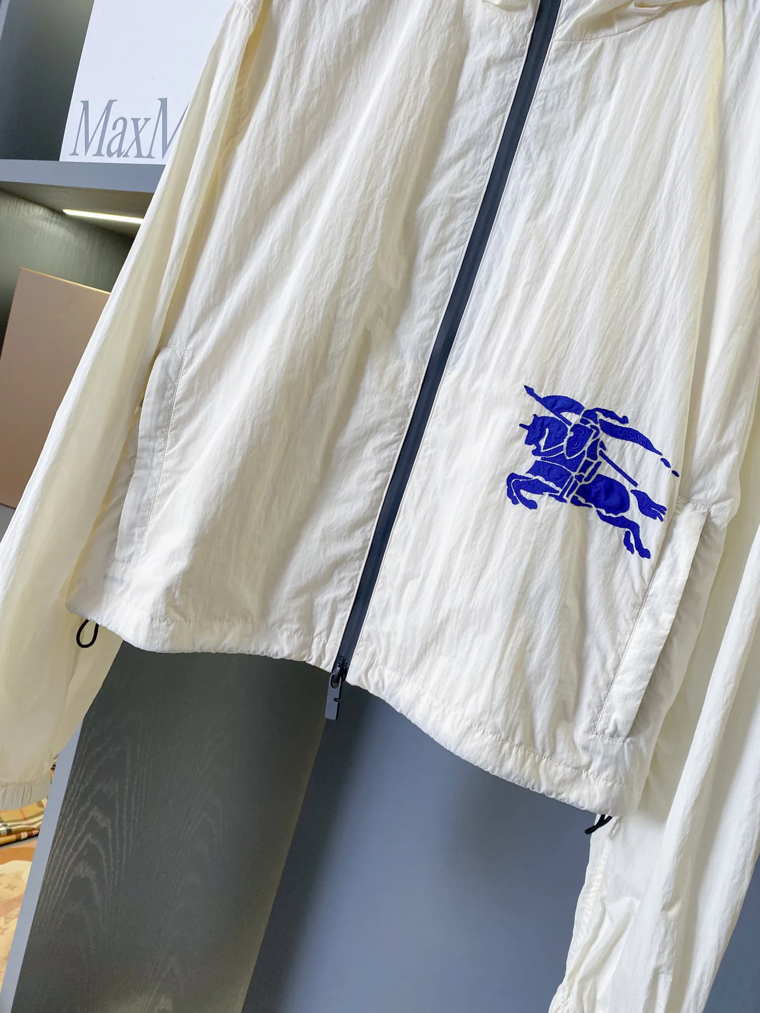 Куртки И Пуховики Женские Burberry 11577204