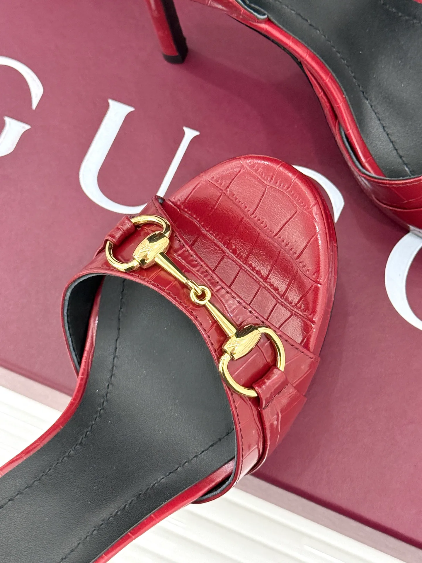 Босоножки Женские Gucci 17646531