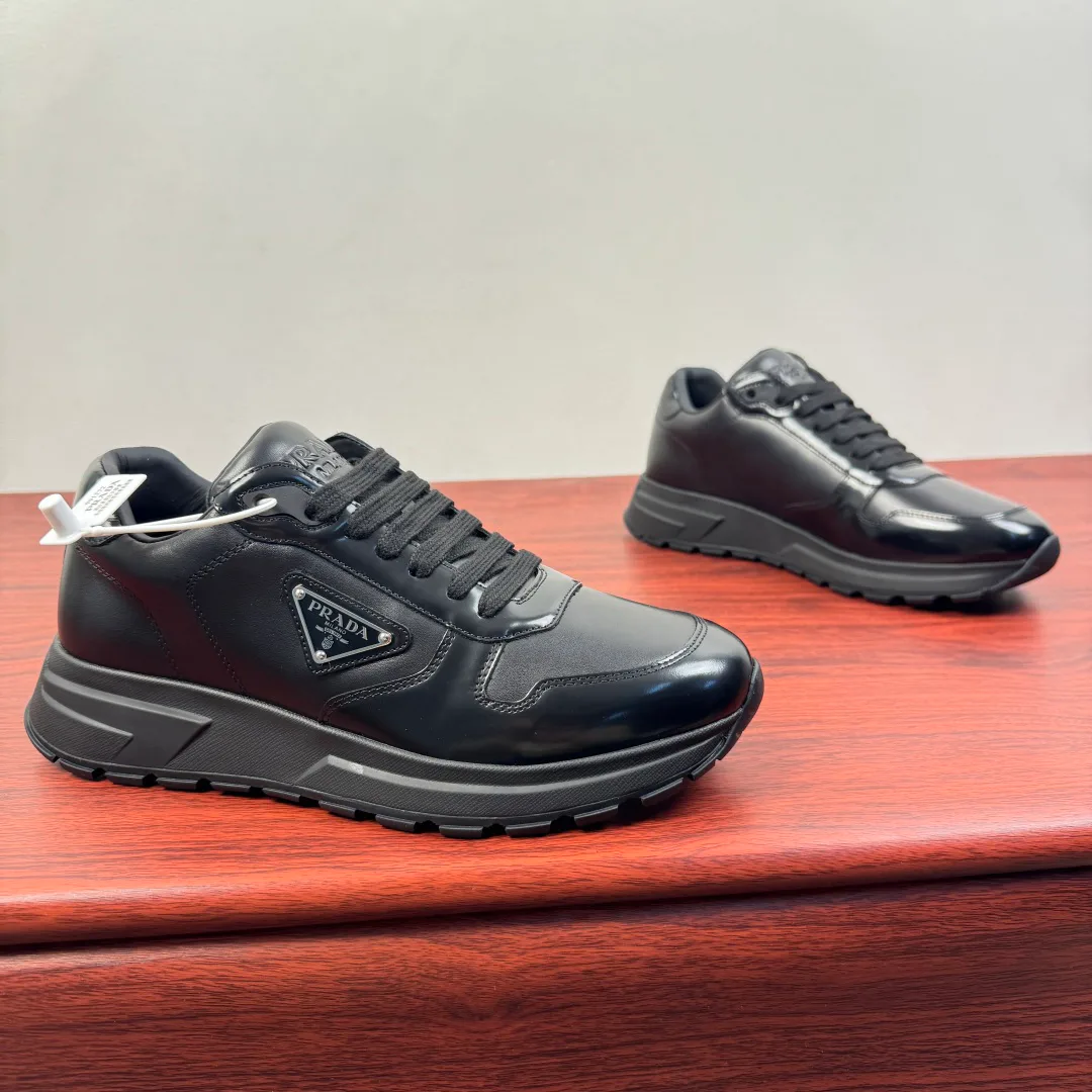 Кроссовки Мужские Prada 11211877