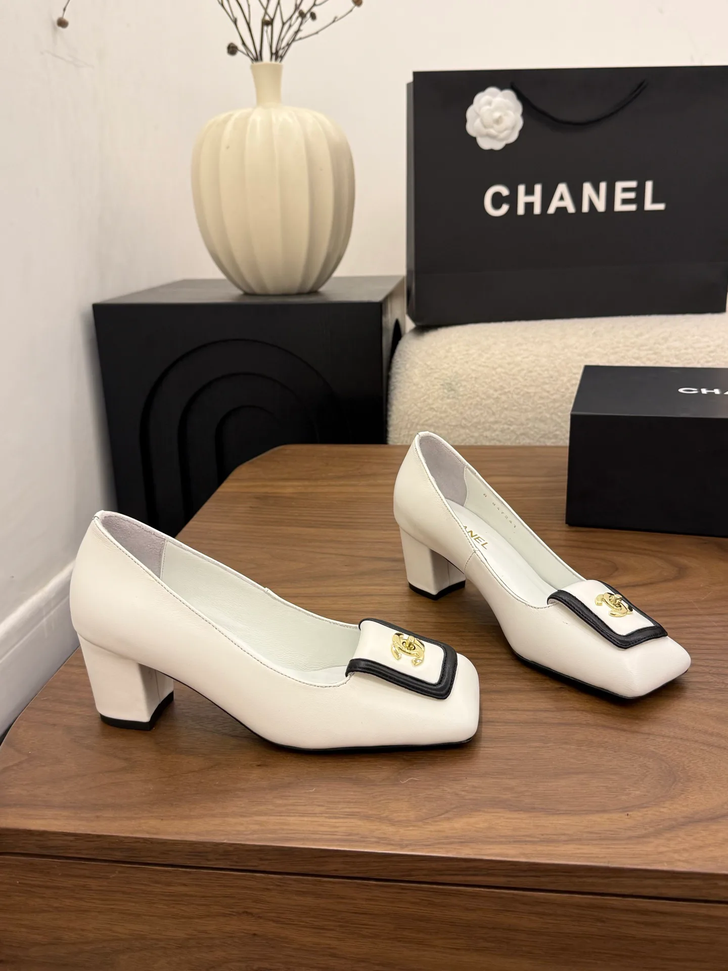 Туфли Женские Chanel 13444965