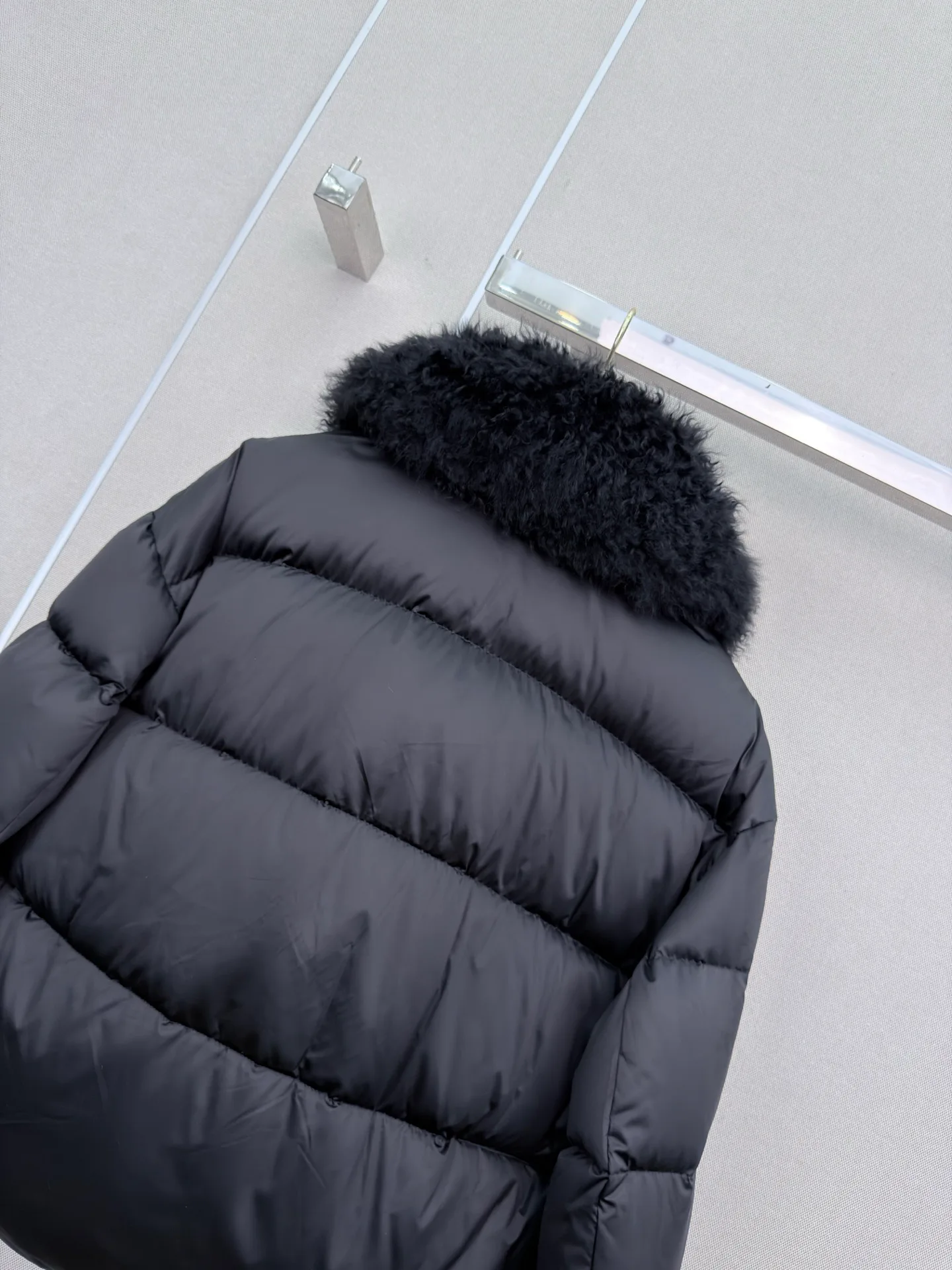 Куртки И Пуховики Женские Miu Miu 18185757