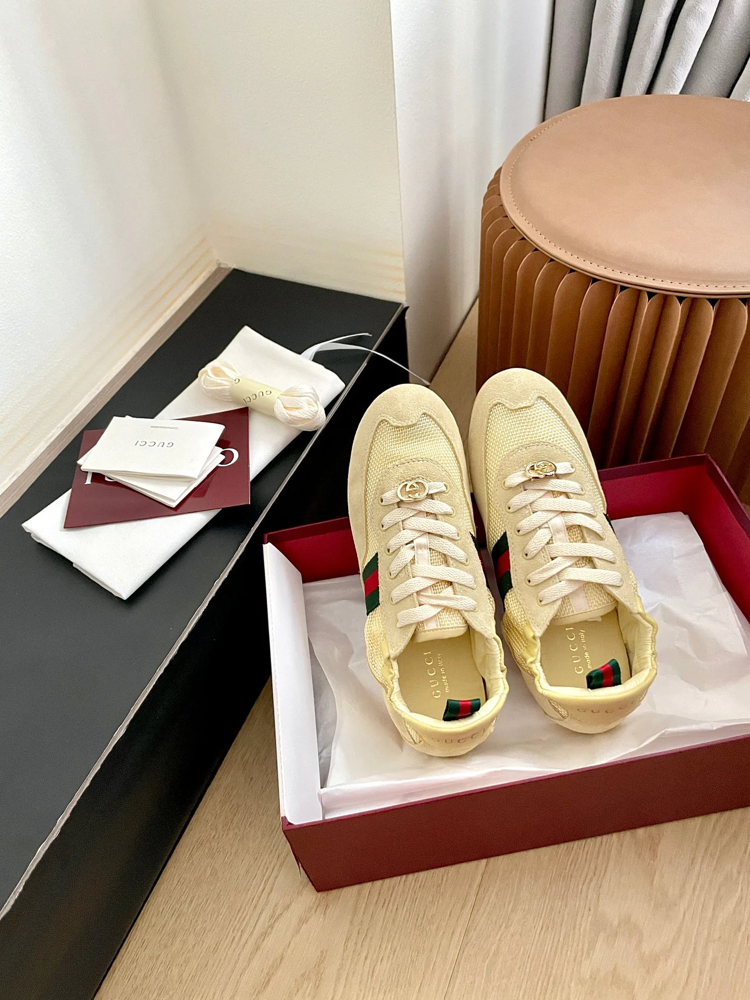 Кроссовки Женские Gucci 941866