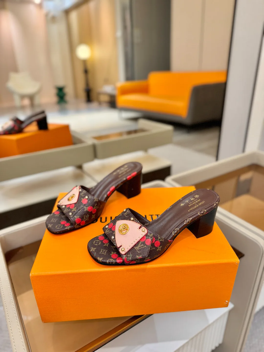 Сандалии Женские Louis Vuitton 11646781