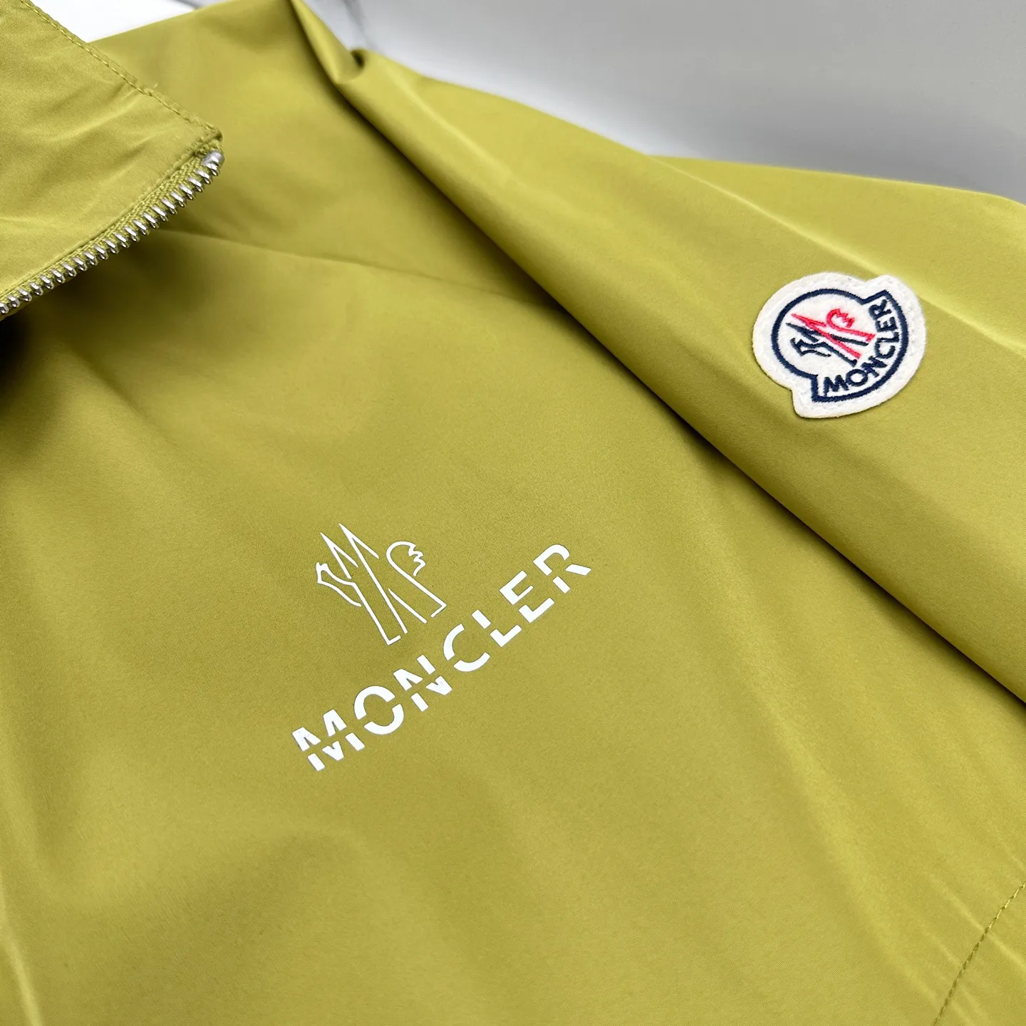 Куртки И Пуховики Мужские Moncler 2237381