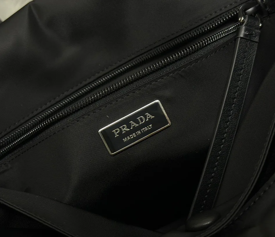 Сумки На Ремне Женские Prada 11682087