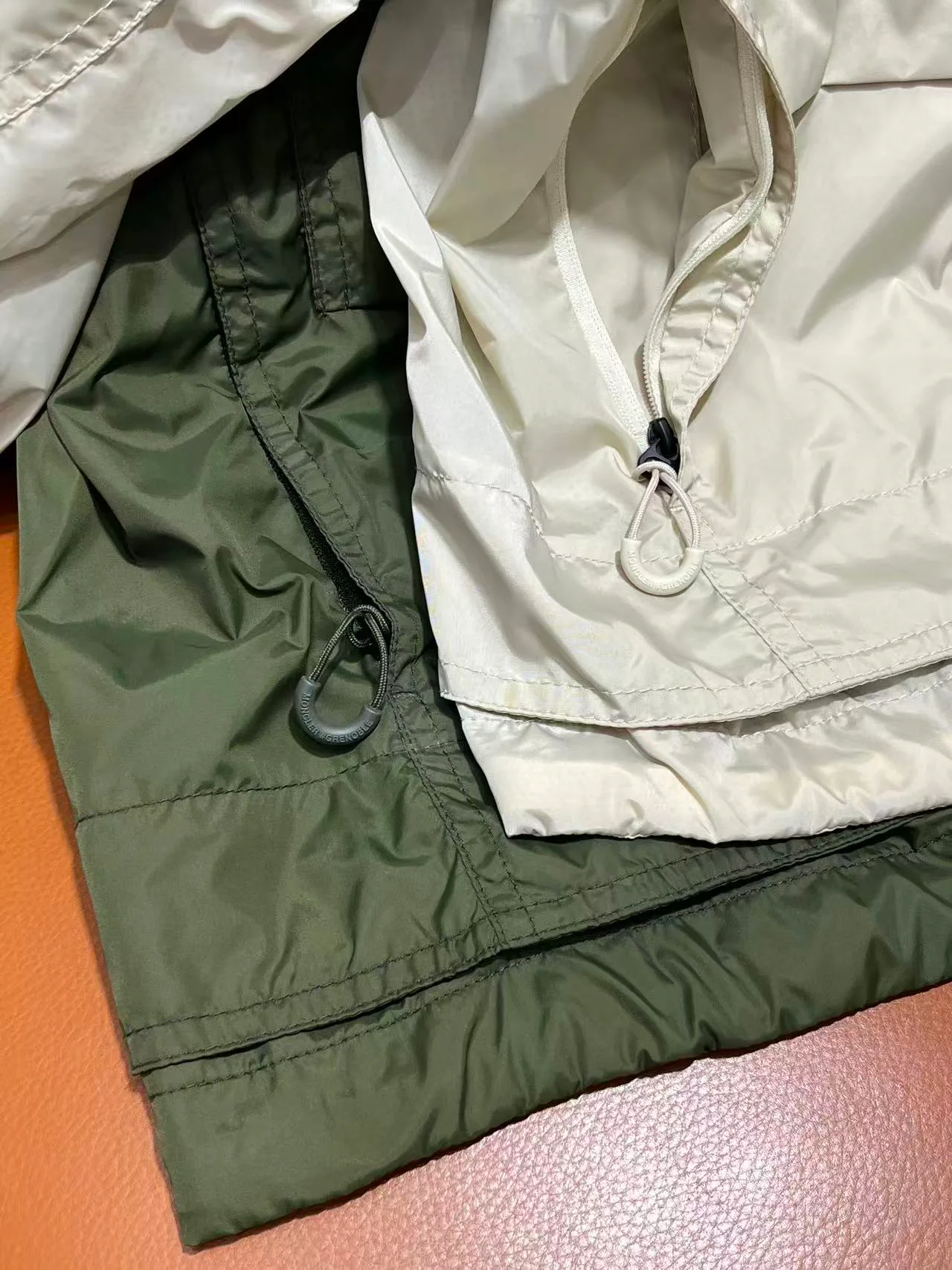 Куртки И Пуховики Женские Moncler 11615068