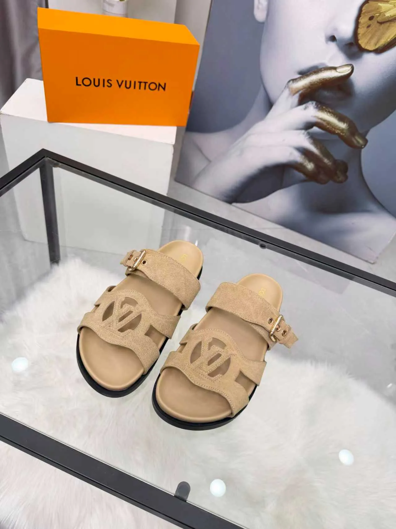 Шлепанцы Женские Louis Vuitton 11529440