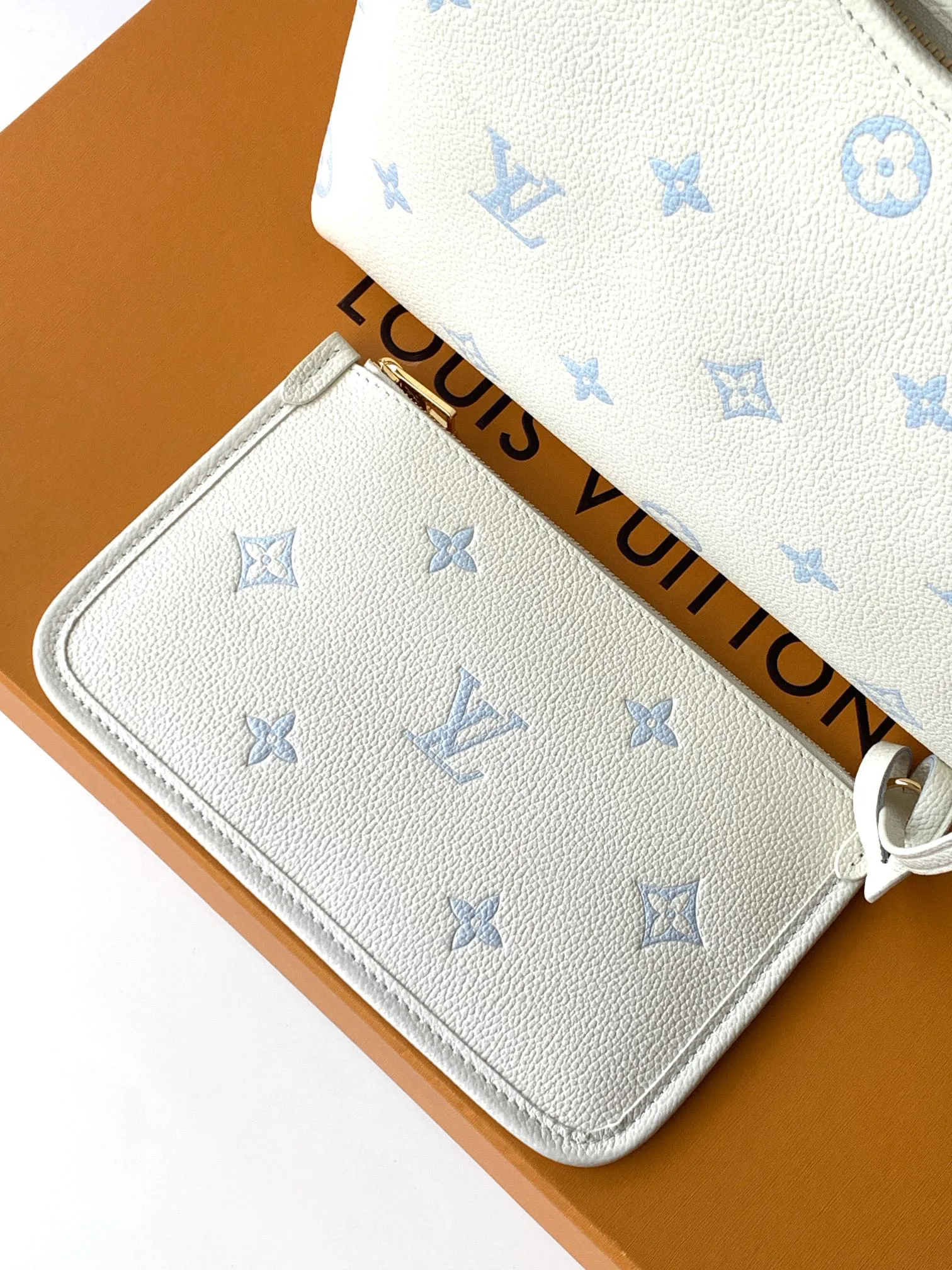 Классические Сумки Женские Louis Vuitton 11872289
