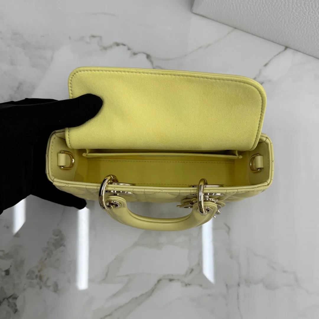 Классические Сумки Женские Christian Dior 12594789