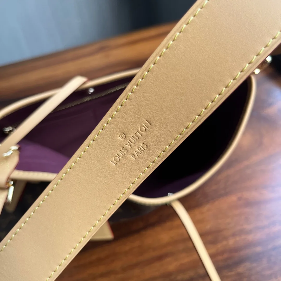 Клатчи Женские Louis Vuitton 724007