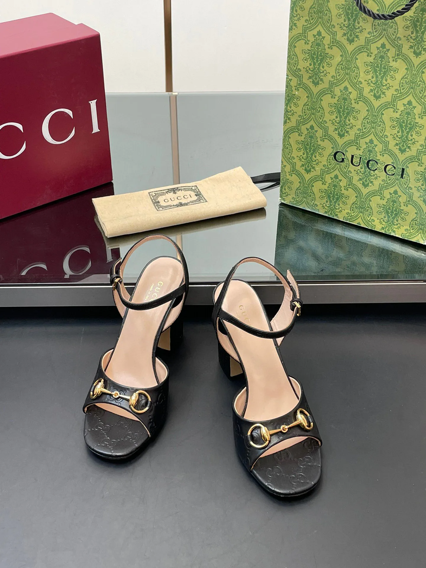 Босоножки Женские Gucci 17614710