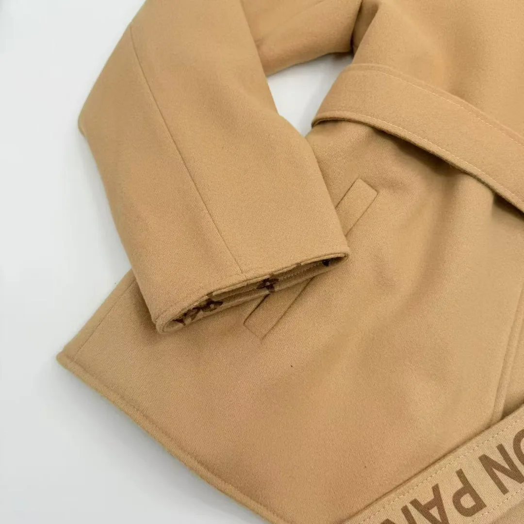 Куртки И Пуховики Женские Louis Vuitton 6649