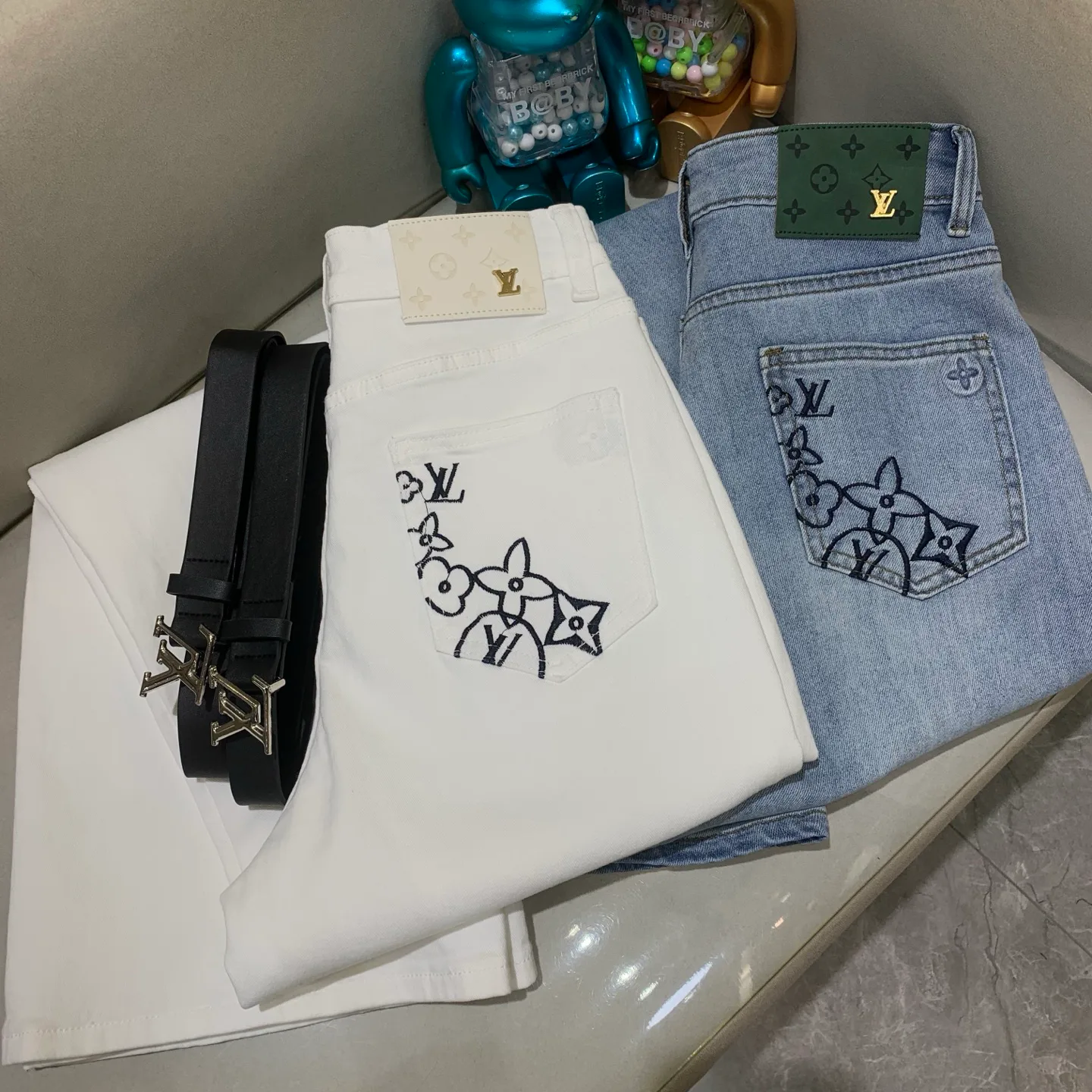 Джинсы Женские Louis Vuitton 1820440