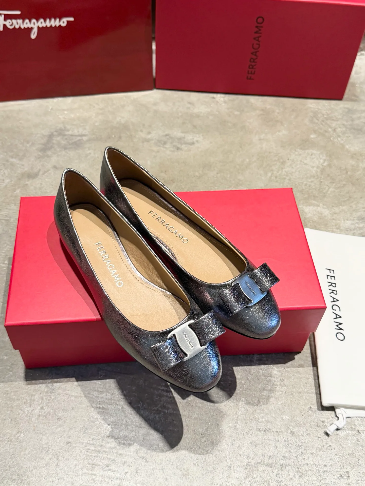 Балетки Женские Salvatore Ferragamo 18731765