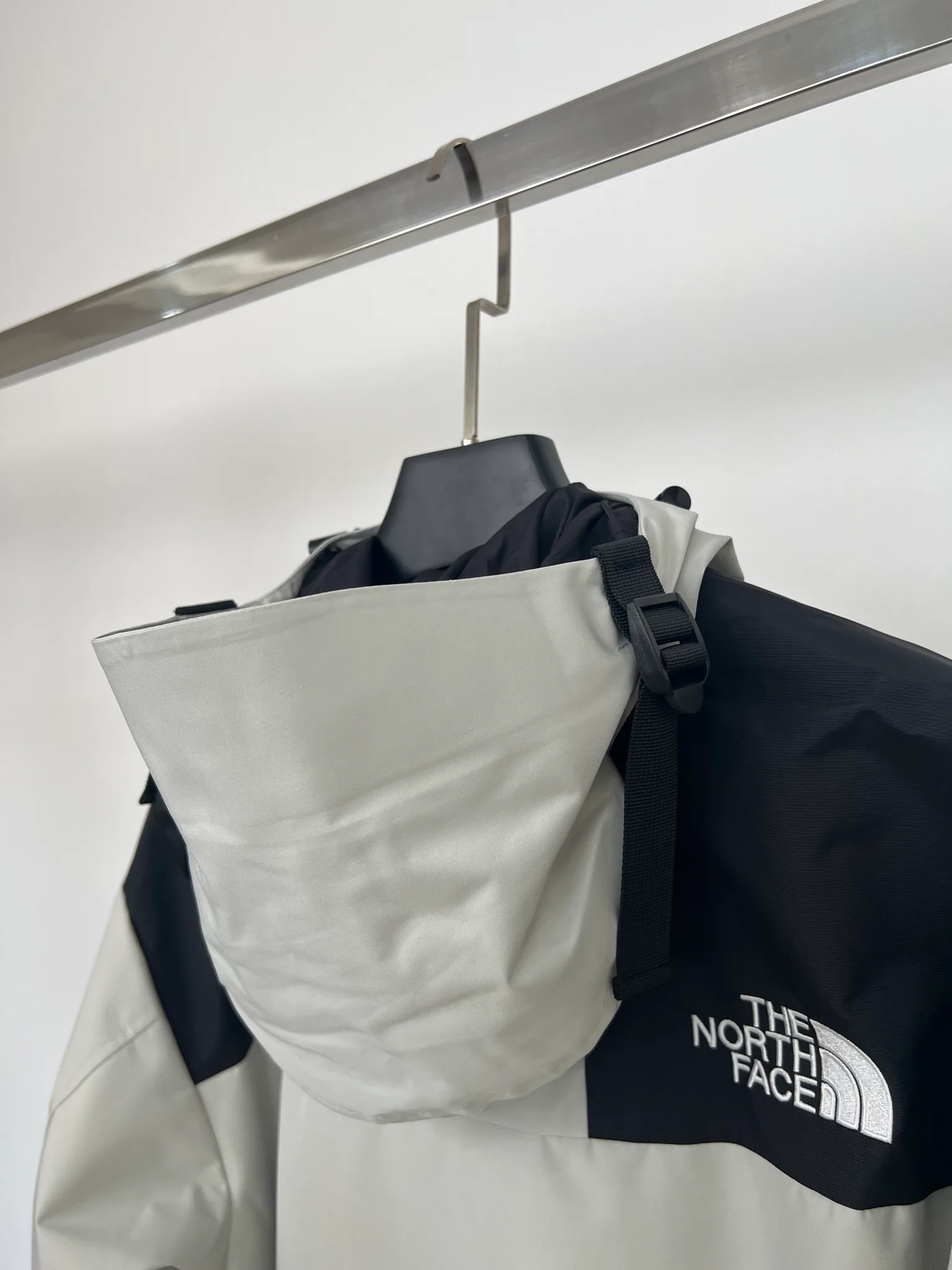 Куртки И Пуховики Женские The North Face 18416109