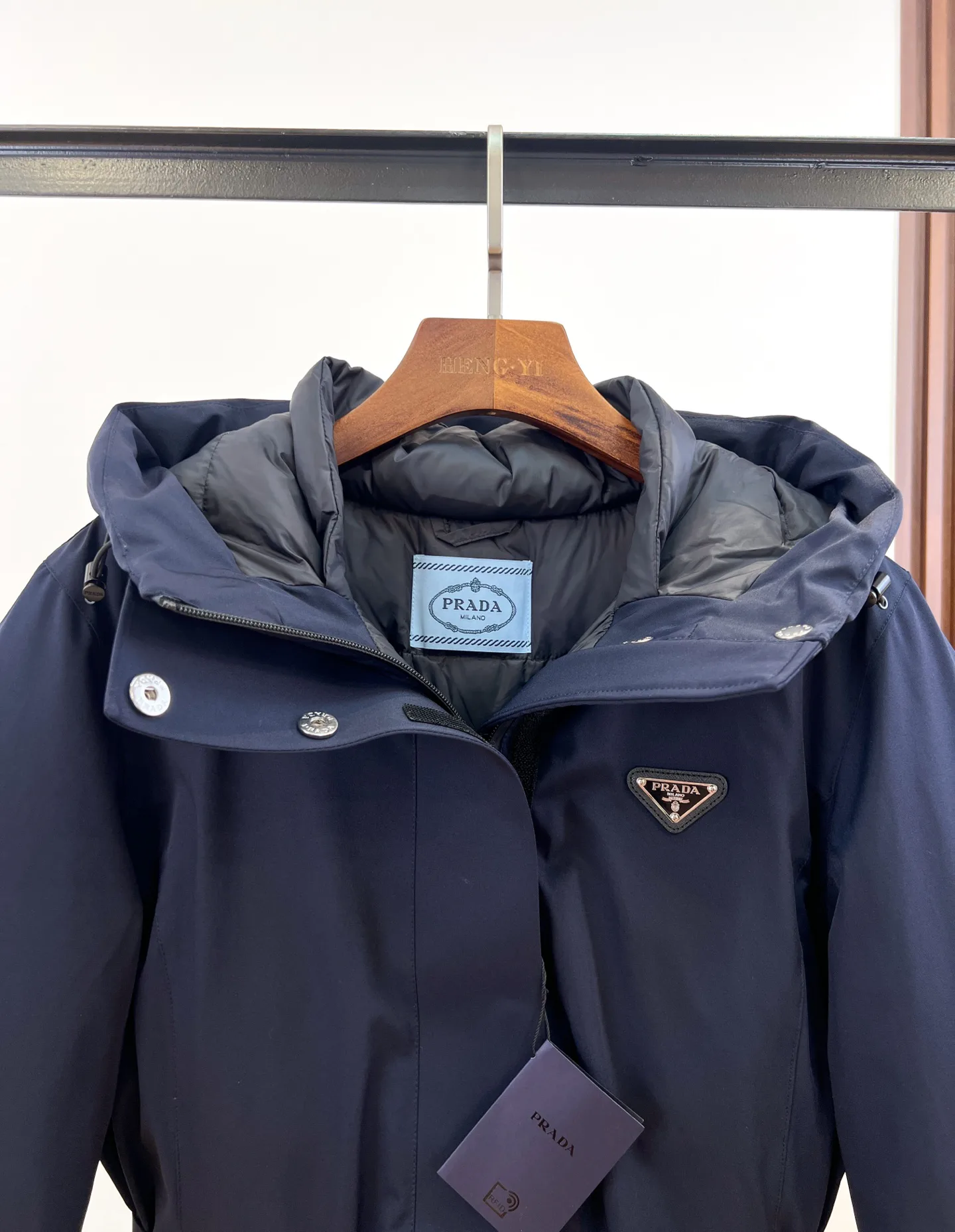 Куртки И Пуховики Женские Prada 18279477