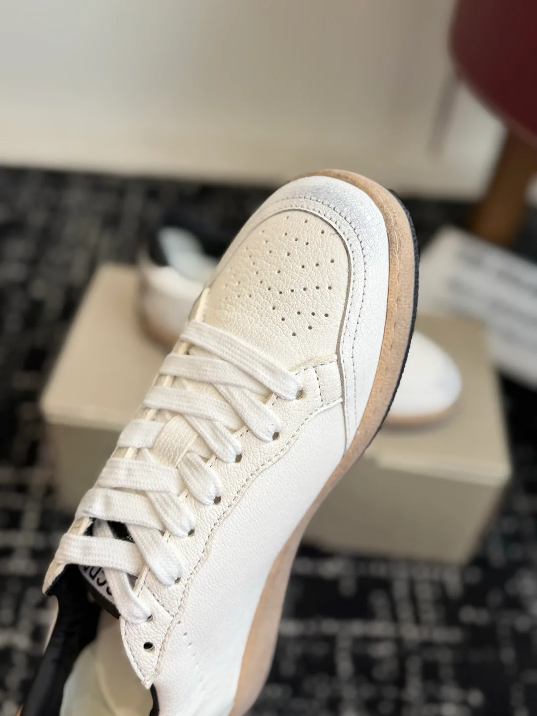 Кроссовки Женские Golden Goose 18305935