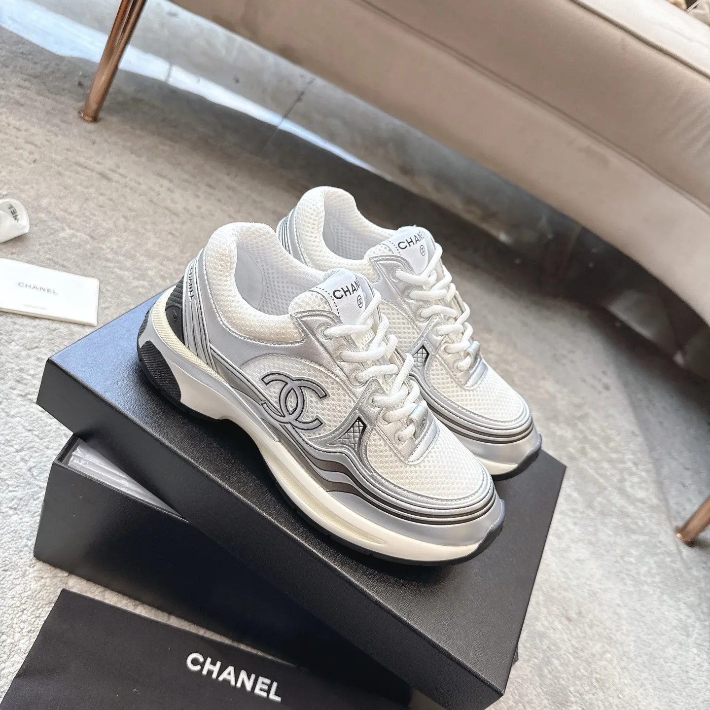 Кроссовки Женские Chanel 18901774