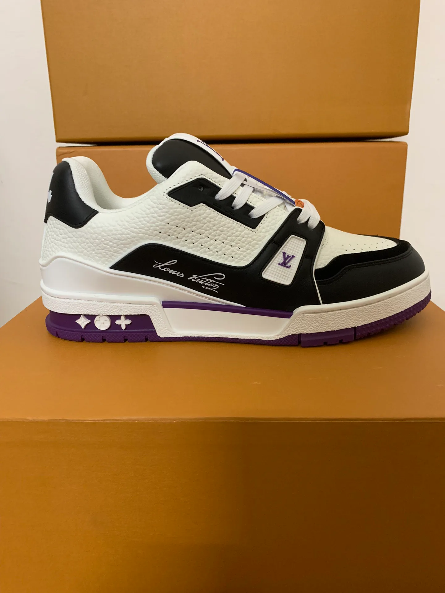 Кроссовки Женские Louis Vuitton 1894838