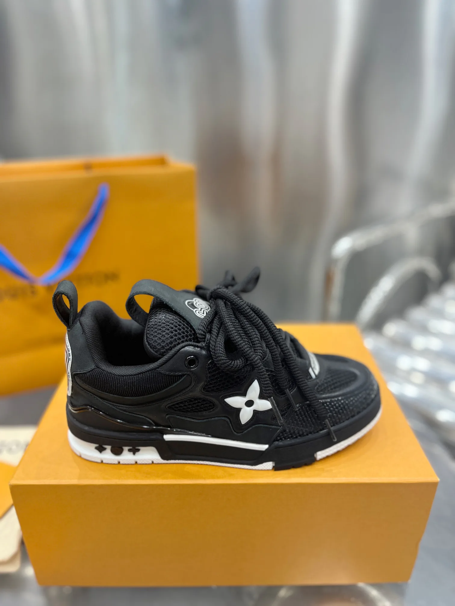 Кроссовки Мужские Louis Vuitton 1141908