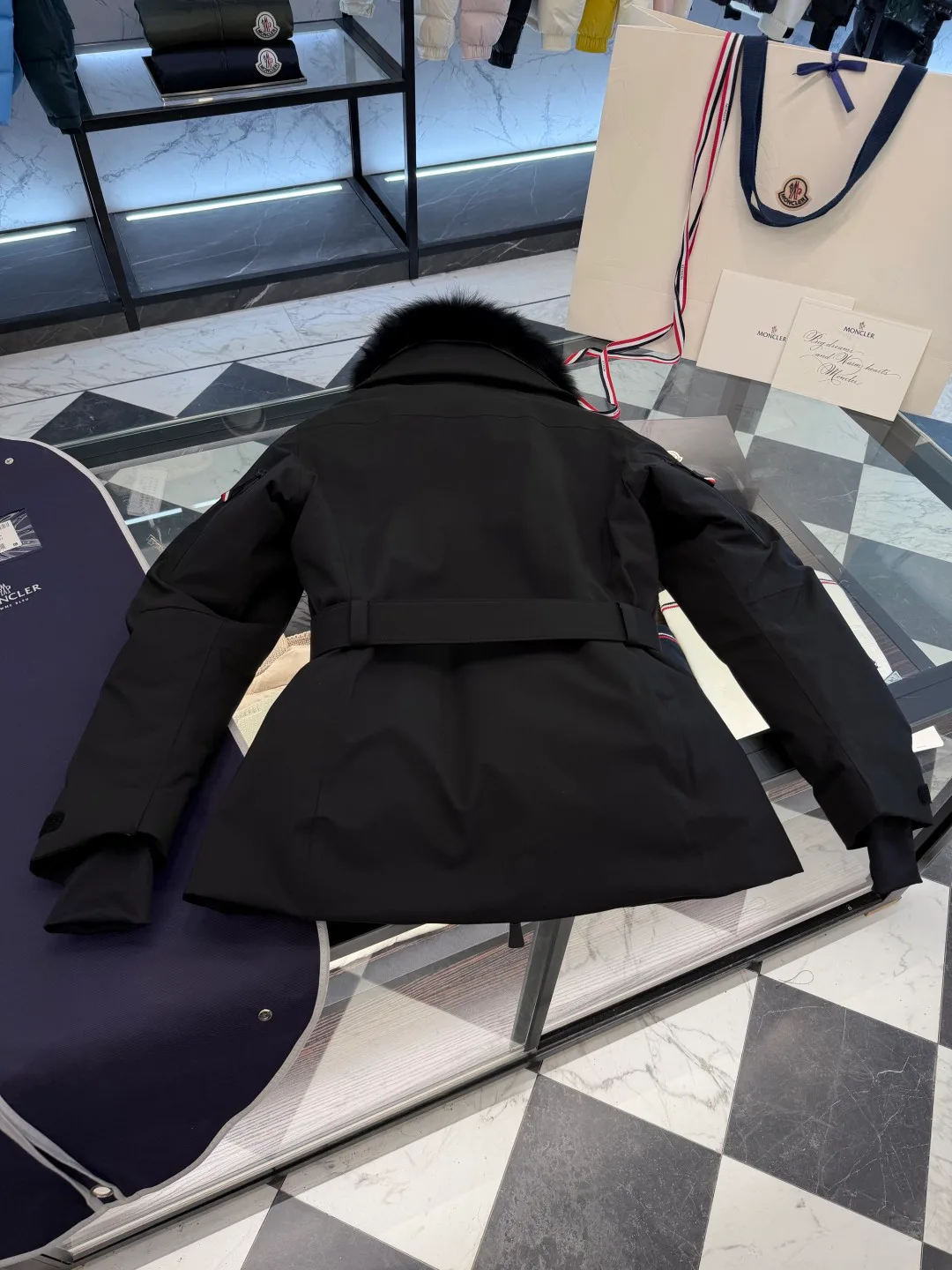 Куртки И Пуховики Женские Moncler 19336111