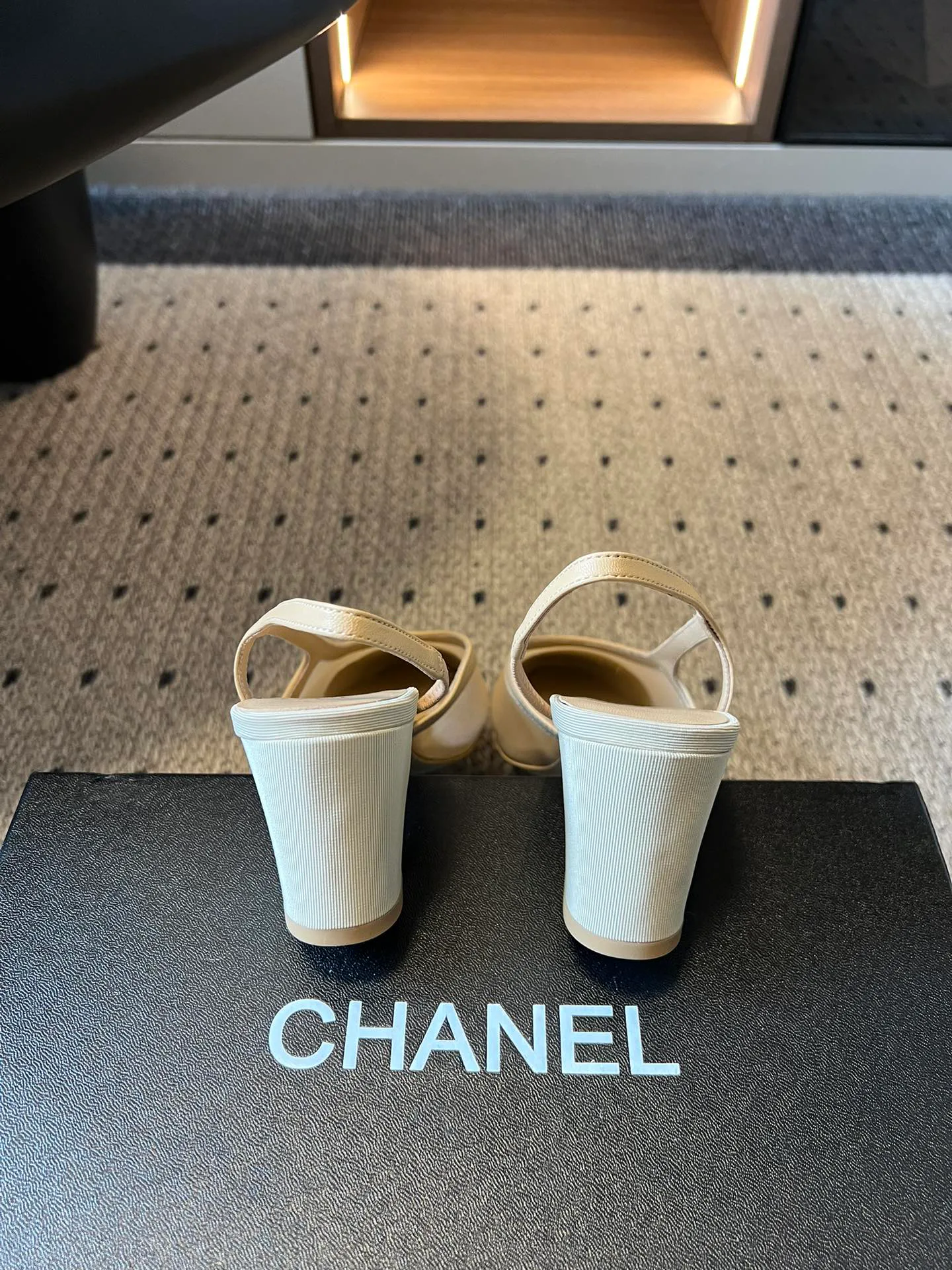 Туфли Женские Chanel 11424710