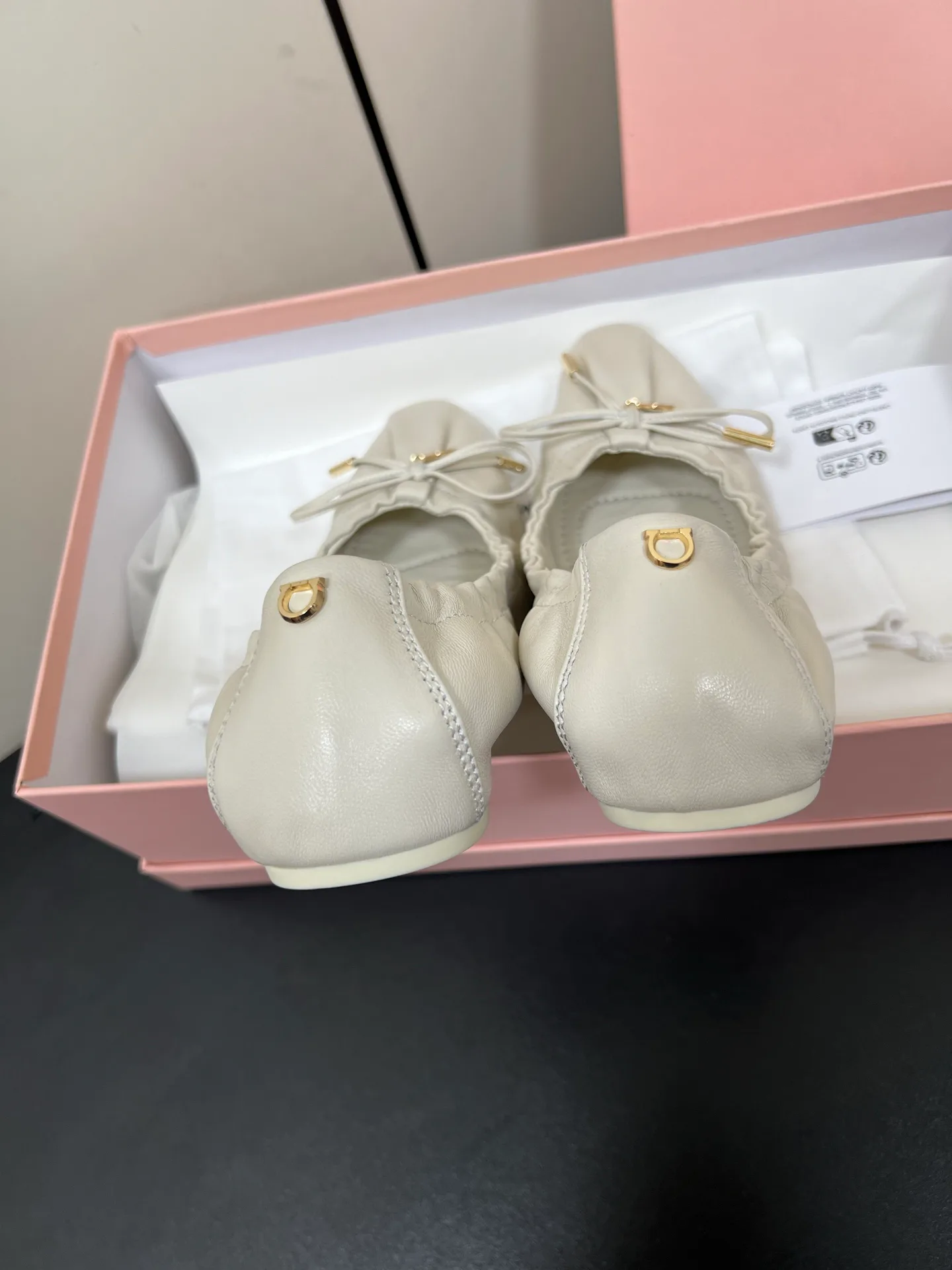 Балетки Женские Salvatore Ferragamo 578176