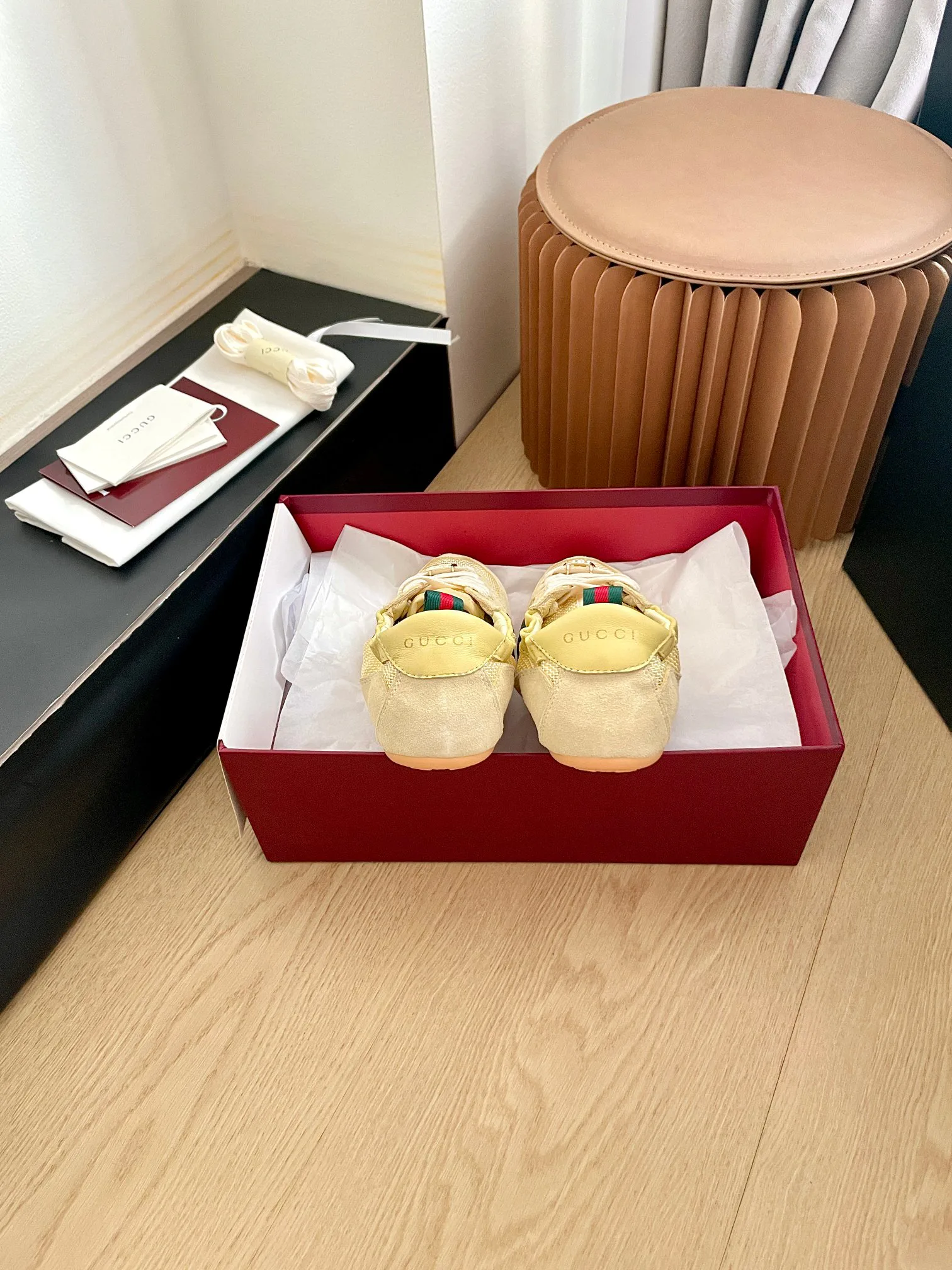 Кроссовки Женские Gucci 941866