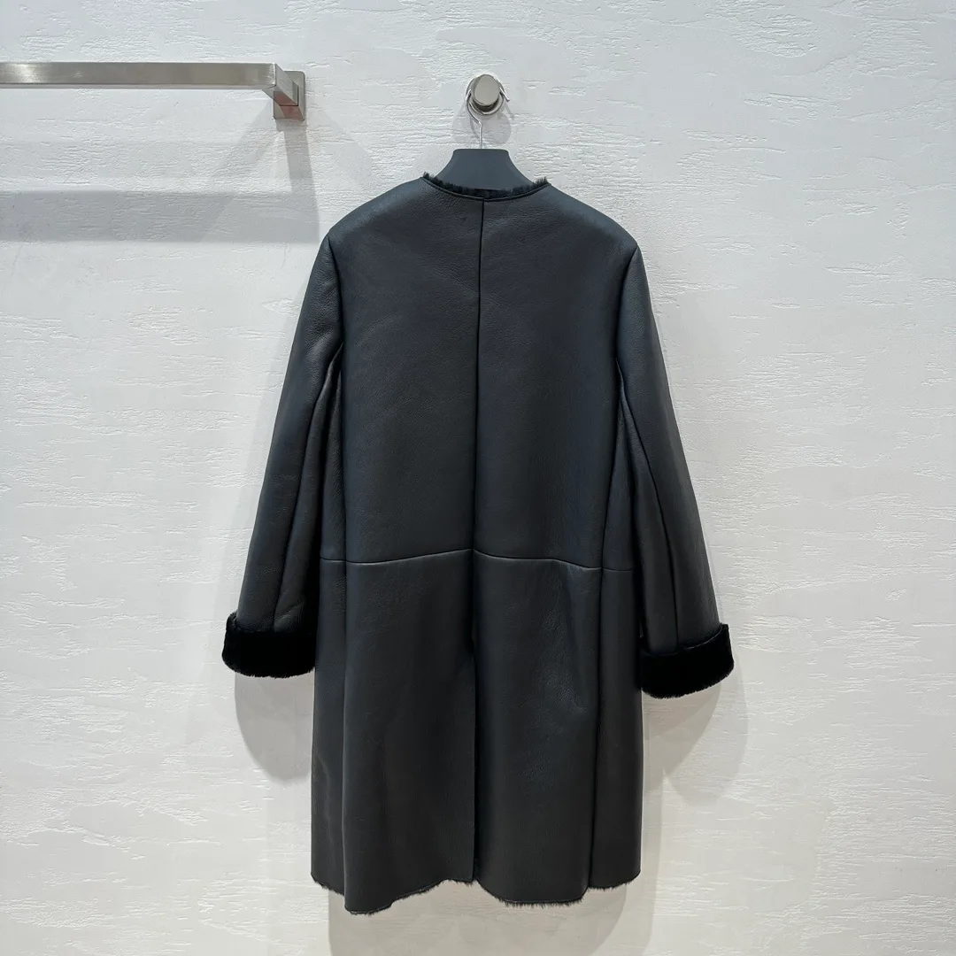 Кожаные Куртки И Дублёнки Женские Prada 1268103