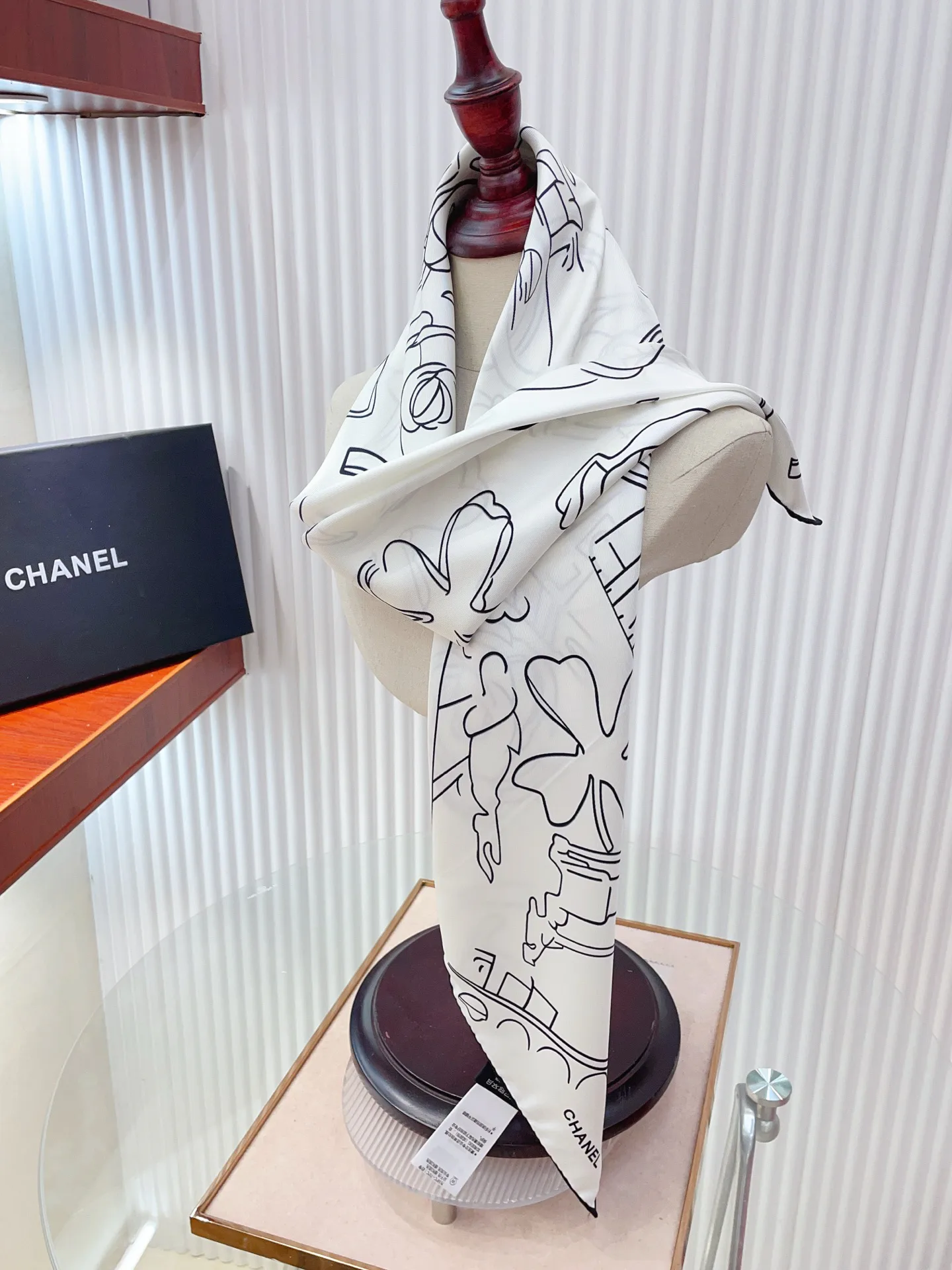 Платки Chanel 13119769