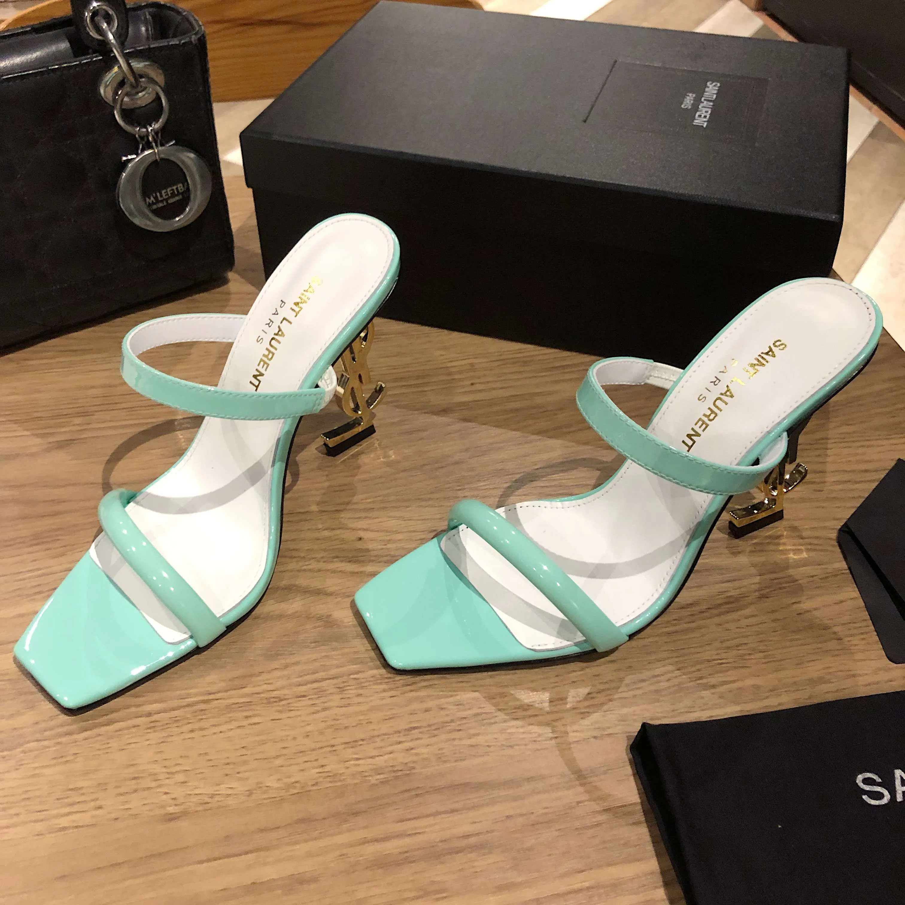 Босоножки Женские Saint Laurent 11220497