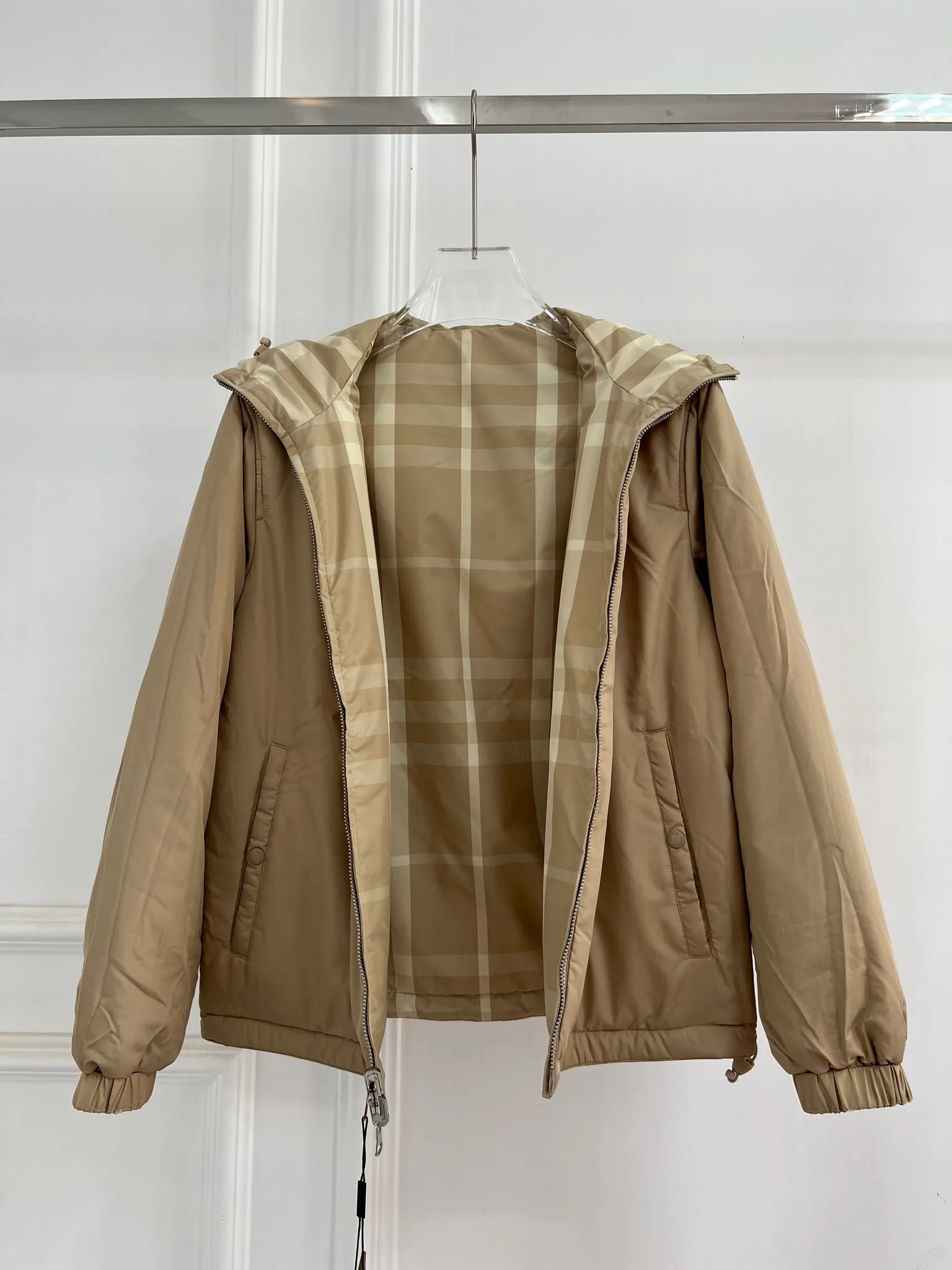 Куртки И Пуховики Женские Burberry 18415749