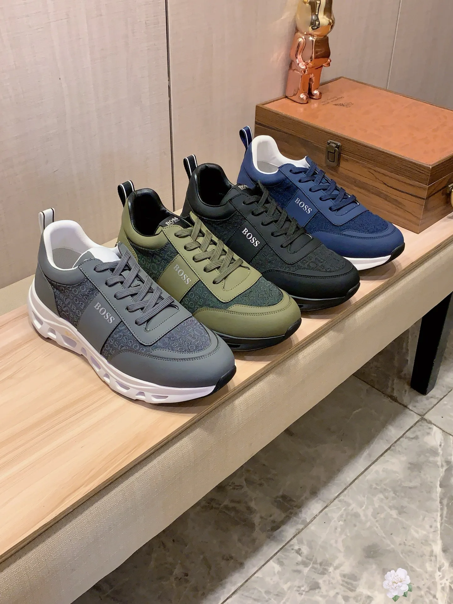 Кроссовки Женские Hugo Boss 75467