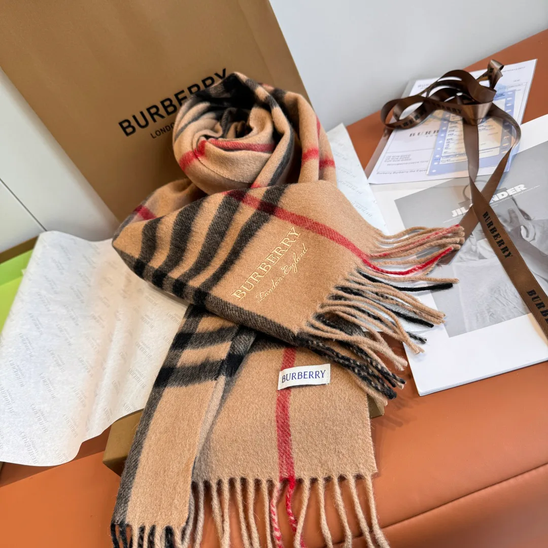 Шарфы Burberry 4549911