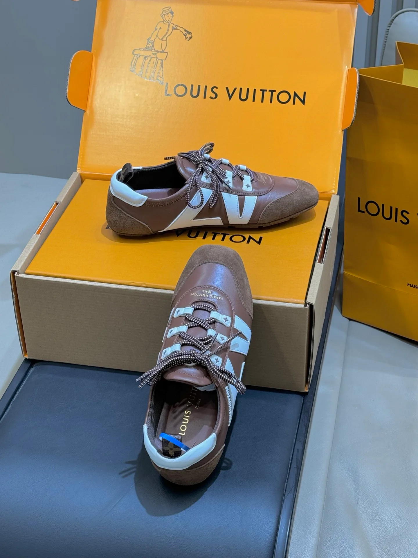 Кроссовки Женские Louis Vuitton 1280030