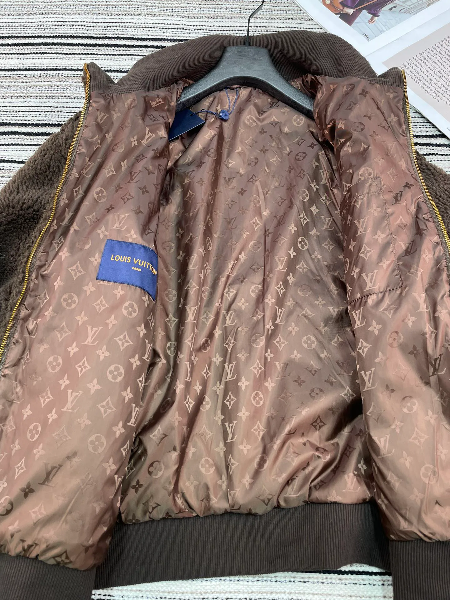 Куртки И Пуховики Женские Louis Vuitton 4558140