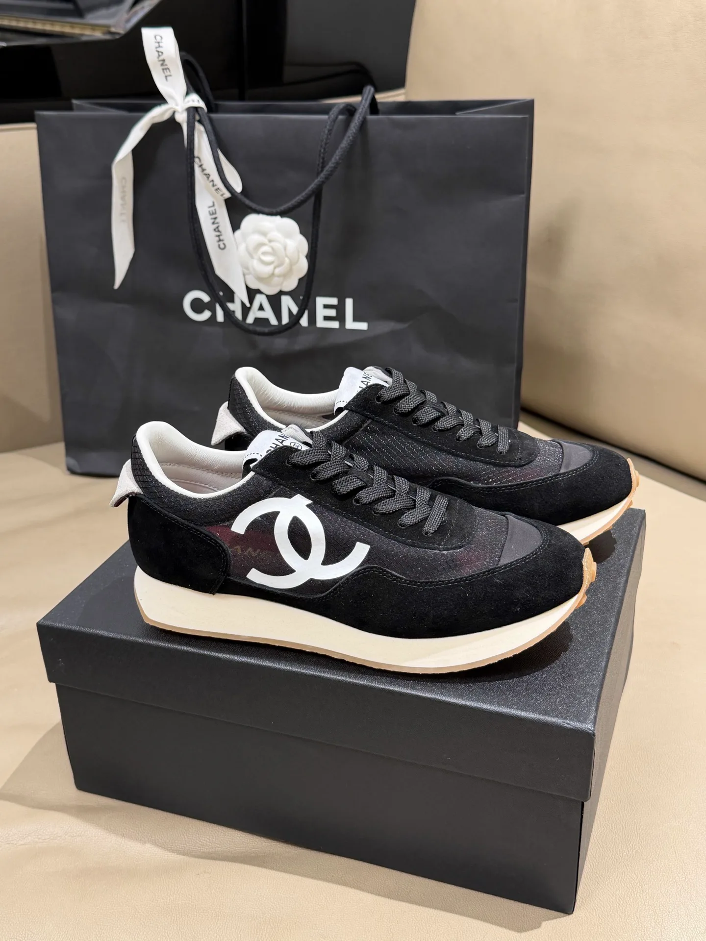 Кроссовки Женские Chanel 11388913