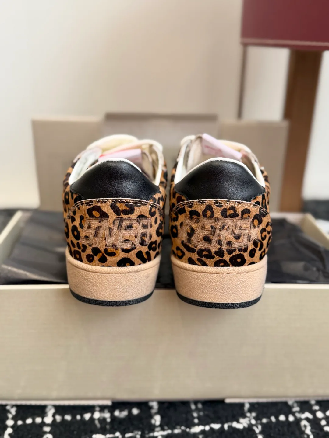 Кроссовки Женские Golden Goose 18305939